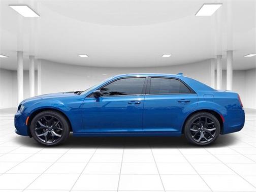 2021 Chrysler 300 Touring