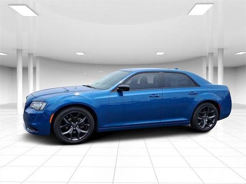 2021 Chrysler 300 Touring