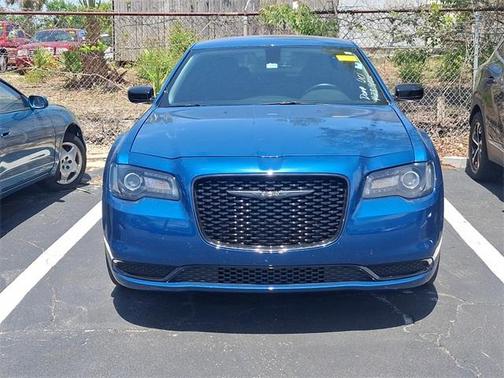 2021 Chrysler 300 Touring