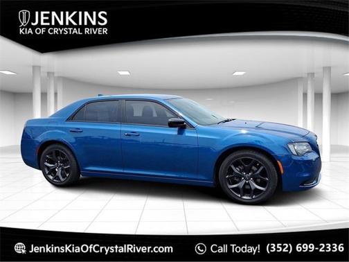 2021 Chrysler 300 Touring