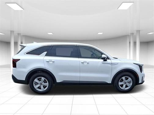 2025 Kia Sorento LX