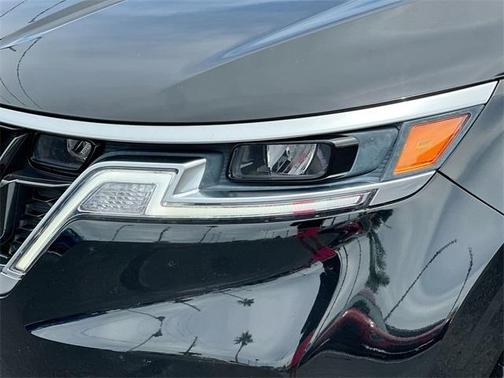 2022 Kia Carnival LXS