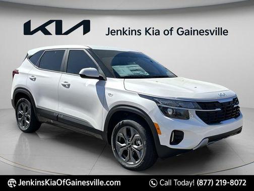 Snow White Pearl 2026 Kia Seltos LX