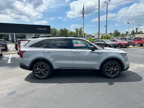 2023 Kia Sorento X-Line EX