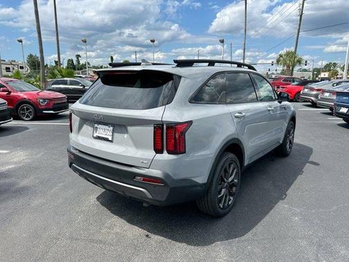 2023 Kia Sorento X-Line EX