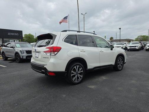 Crystal White Pearl 2019 Subaru Forester Limited