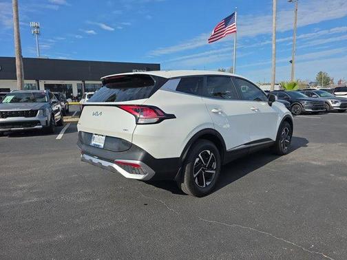 2023 Kia Sportage Hybrid LX