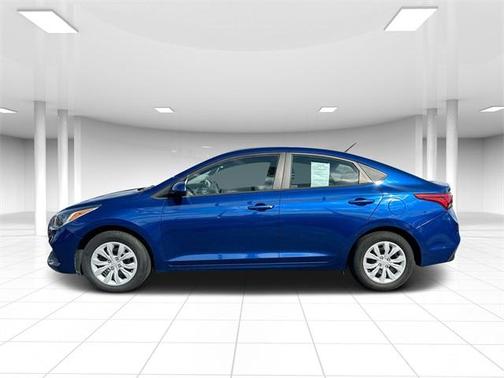 2022 Hyundai Accent SE
