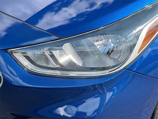 2022 Hyundai Accent SE