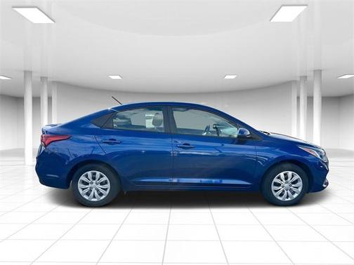 2022 Hyundai Accent SE