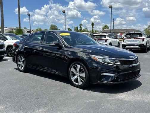 Ebony Black 2019 Kia Optima S