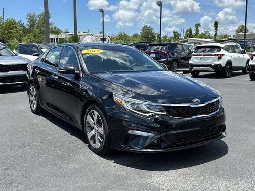 Ebony Black 2019 Kia Optima S