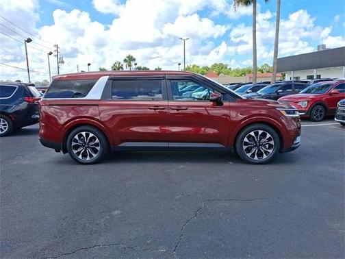 2022 Kia Carnival EX