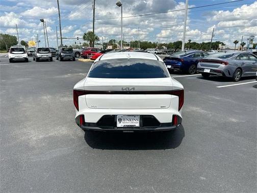 2025 Kia K4 GT-Line