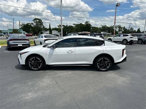 2025 Kia K4 GT-Line