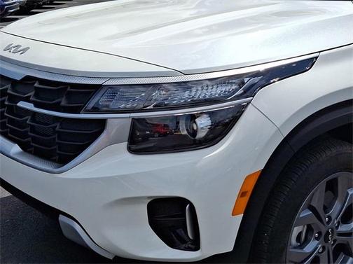2024 Kia Seltos LX
