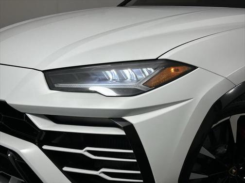 2021 Lamborghini Urus Base