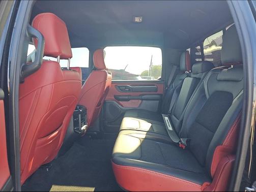 Diamond Black Crystal Pearlcoat 2022 RAM 1500 TRX