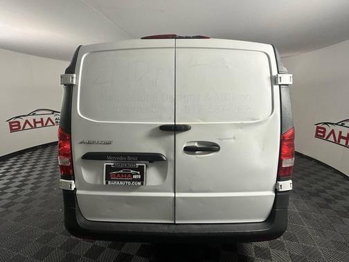 2020 Mercedes-Benz Metris Base
