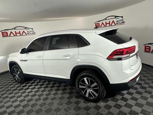 2021 Volkswagen Atlas Cross Sport 2.0T SE w/Technology