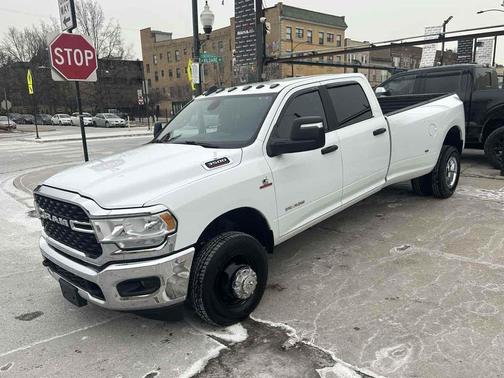 2023 RAM 3500 Big Horn Crew Cab 4x4 8' Box