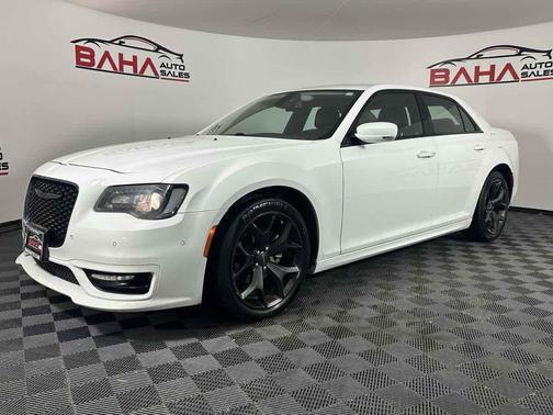 2021 Chrysler 300 Touring