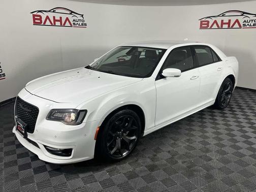 2021 Chrysler 300 Touring