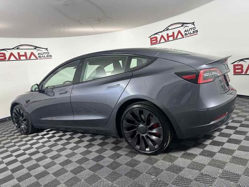 Midnight Silver Metallic 2023 Tesla Model 3 Performance