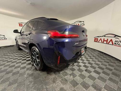 2024 BMW X4 xDrive30i