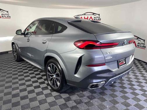 2025 BMW X6 xDrive40i