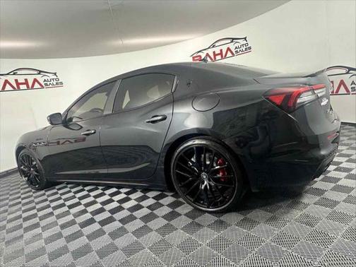 2023 Maserati Ghibli Modena Q4