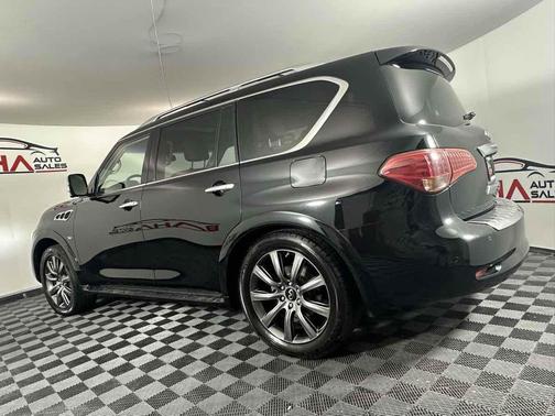2017 INFINITI QX80 Signature Edition