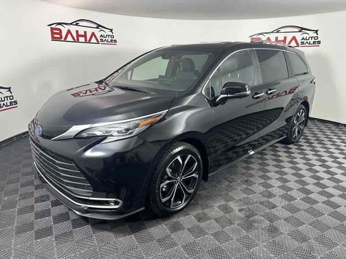 2025 Toyota Sienna Platinum 7 Passenger