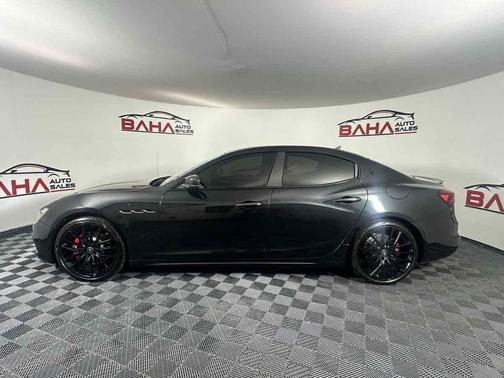 2023 Maserati Ghibli Modena Q4
