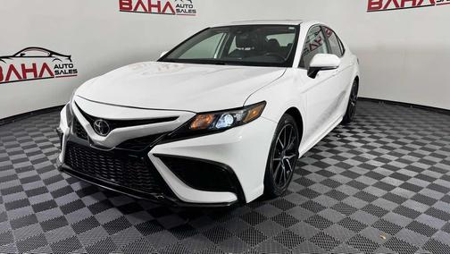 White 2022 Toyota Camry SE