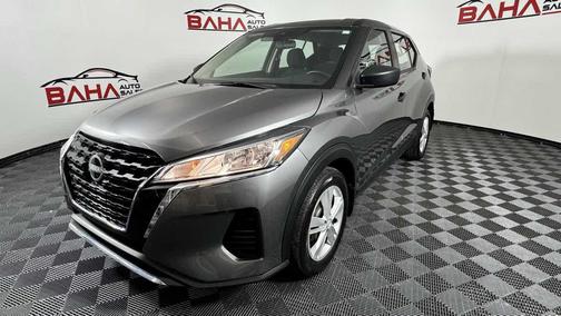Gun Metallic 2023 Nissan Kicks S