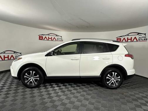 Super White 2016 Toyota RAV4 LE