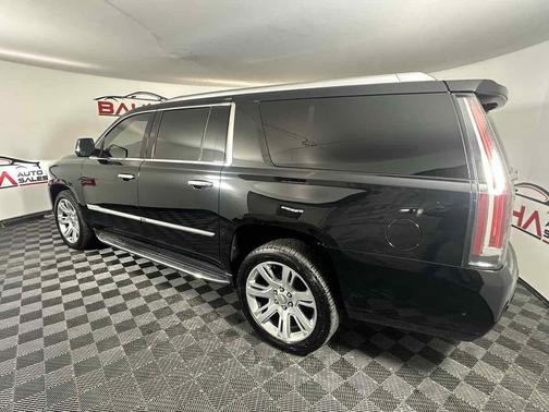2019 Cadillac Escalade ESV Luxury