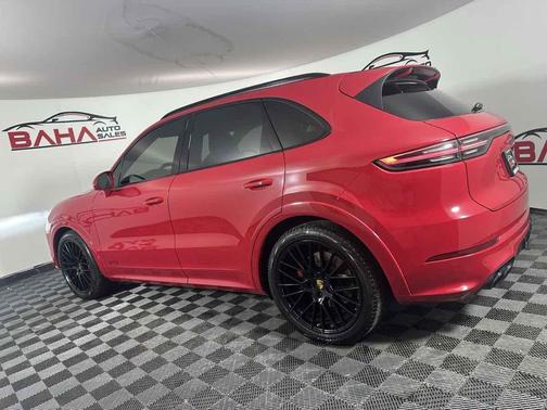 2021 Porsche Cayenne GTS