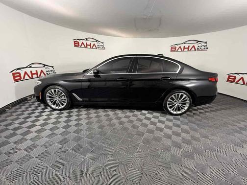 Black Sapphire Metallic 2023 BMW 540 i xDrive