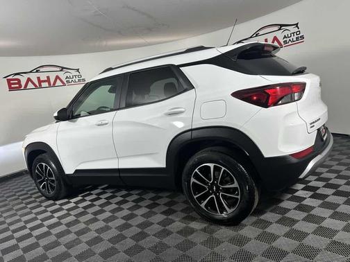Summit White 2025 Chevrolet Trailblazer LT