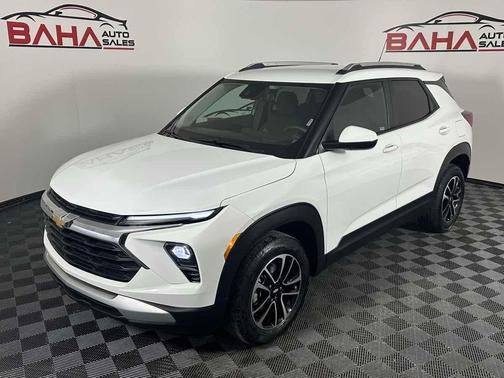 Summit White 2025 Chevrolet Trailblazer LT