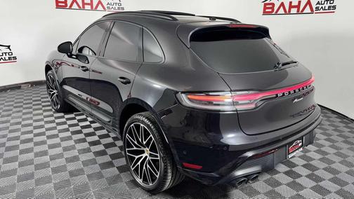Jet Black Metallic 2023 Porsche Macan Macan