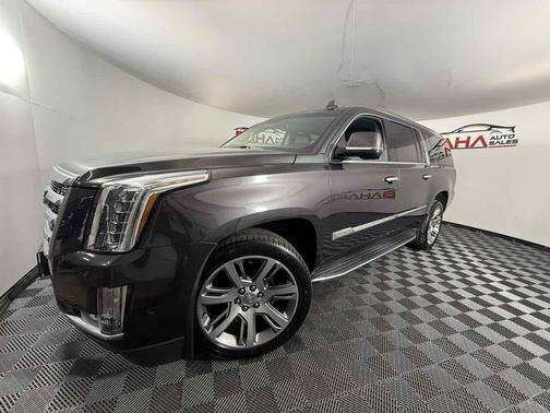 Dark Granite Metallic 2018 Cadillac Escalade ESV Luxury
