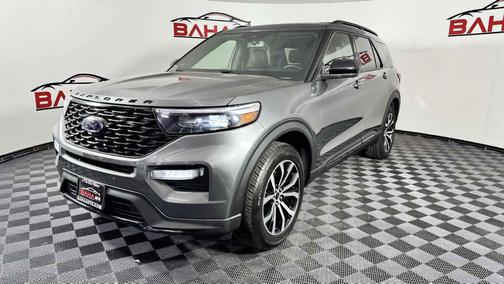 Carbonized Gray Metallic 2022 Ford Explorer ST-Line