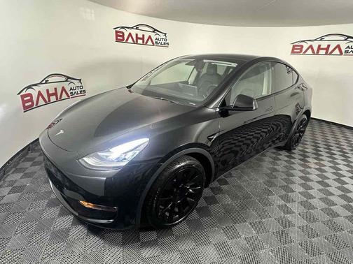 2022 Tesla Model Y Long Range Dual Motor All-Wheel Drive