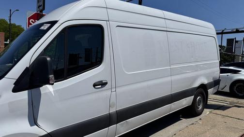 Arctic White 2021 Mercedes-Benz Sprinter 2500 High Roof