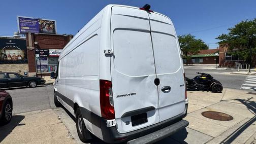 Arctic White 2021 Mercedes-Benz Sprinter 2500 High Roof