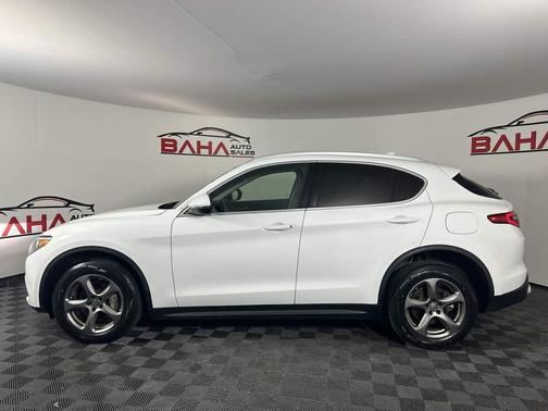 2021 Alfa Romeo Stelvio Base