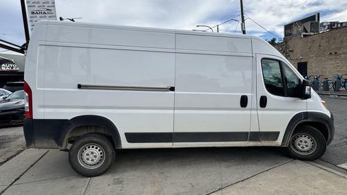Bright White Clearcoat 2025 RAM ProMaster 2500 Tradesman